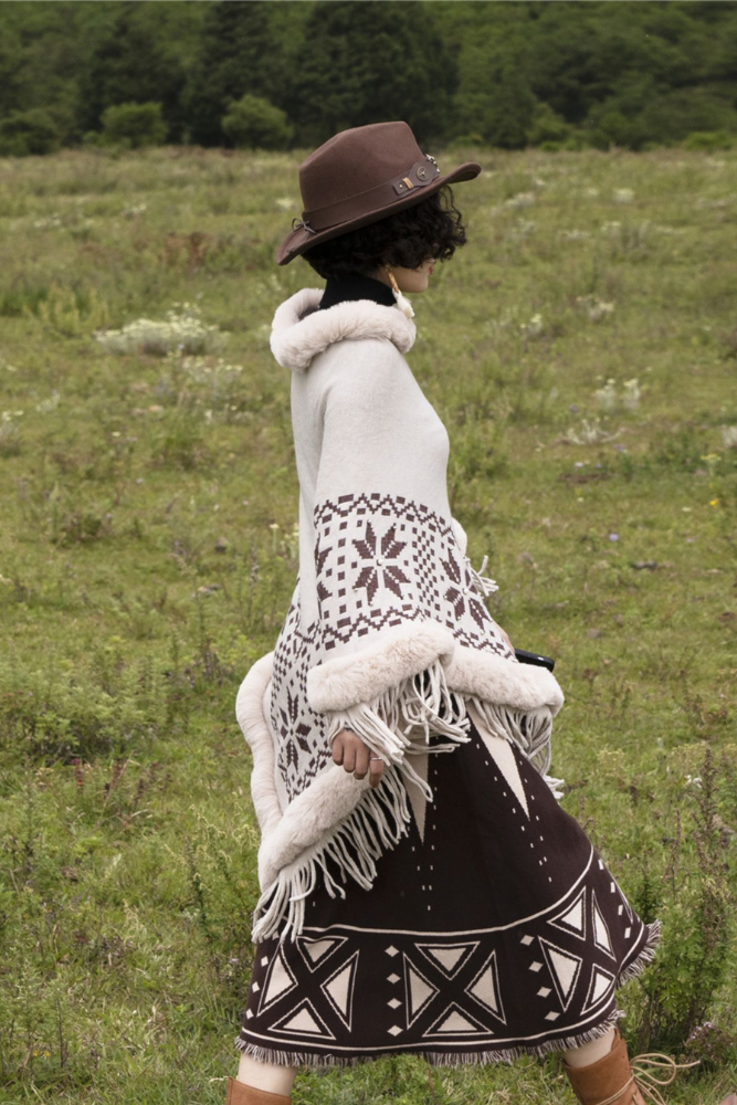 CB Ethnic Style Snowflake Shawl