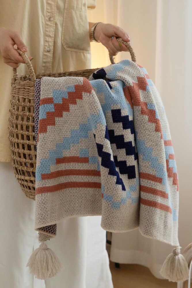 CB Cozy Nordic Throw Blanket